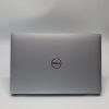bovenaanzicht van Dell Latitude 5420 met verlicht toetsenbord